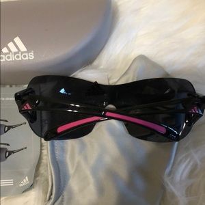 adilibria shield sunglasses